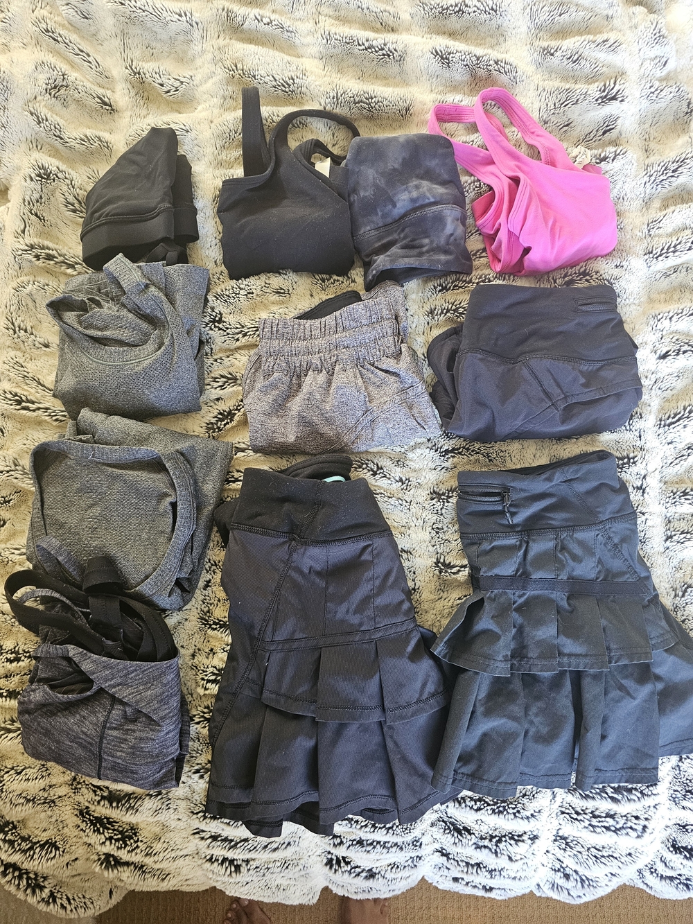 🚨BUNDLE OF LULULEMON (10 PIECES)🚨